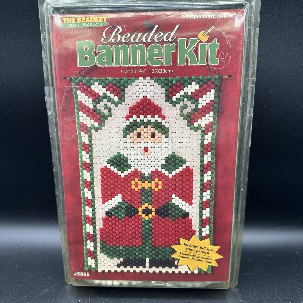 The Beadery Peppermint Santa Beaded Banner Kit 9.75 x 14.75” Folk Art Santa Vtg